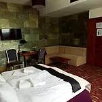 Modus Hotell 3*
